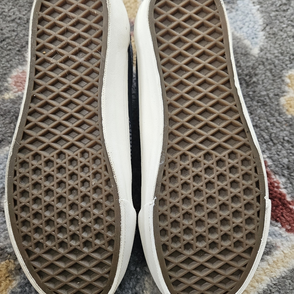 Vans - Picture 4 of 5